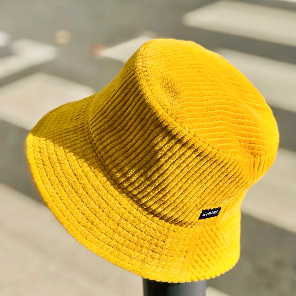 Chapeau jaune