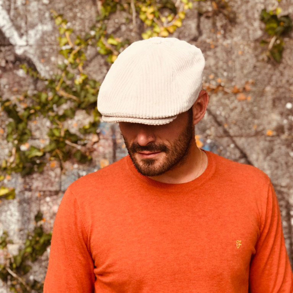 Bobs en velours, Chapeaux de pluie et Casquettes… Bienvenue en hiver !