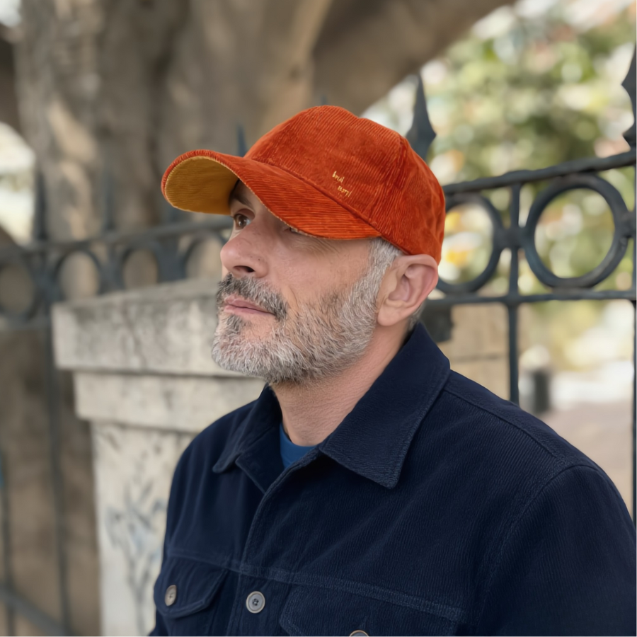 Casquette en velours côtelé – Élégance discrète, pas de gros logo