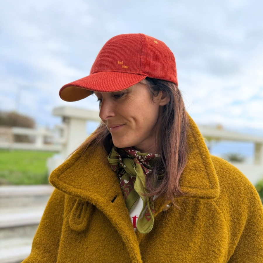 Casquette en velours côtelé – Élégance discrète, pas de gros logo