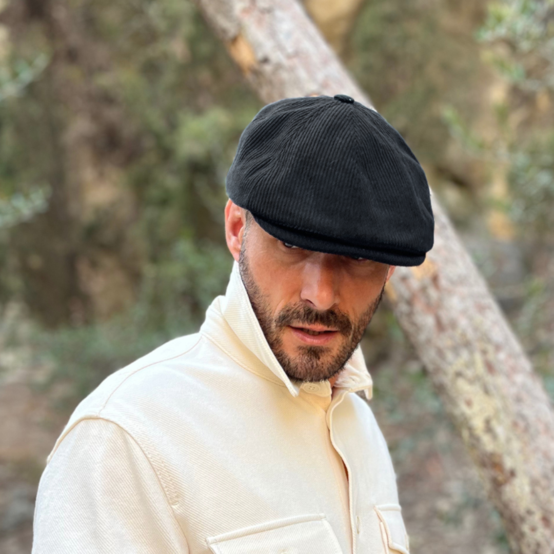 Casquette plate, élégance intemporelle