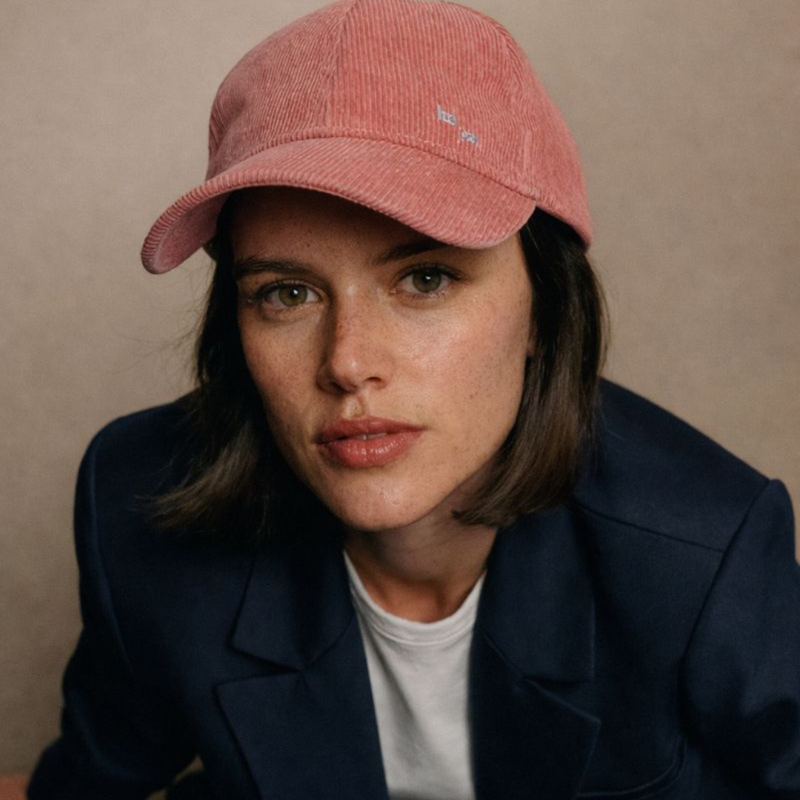 Casquette en velours côtelé – Élégance discrète, pas de gros logo